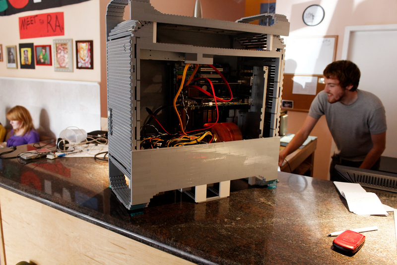 Illustration for article titled Perfect Lego Mac Pro Is Two Computers in One